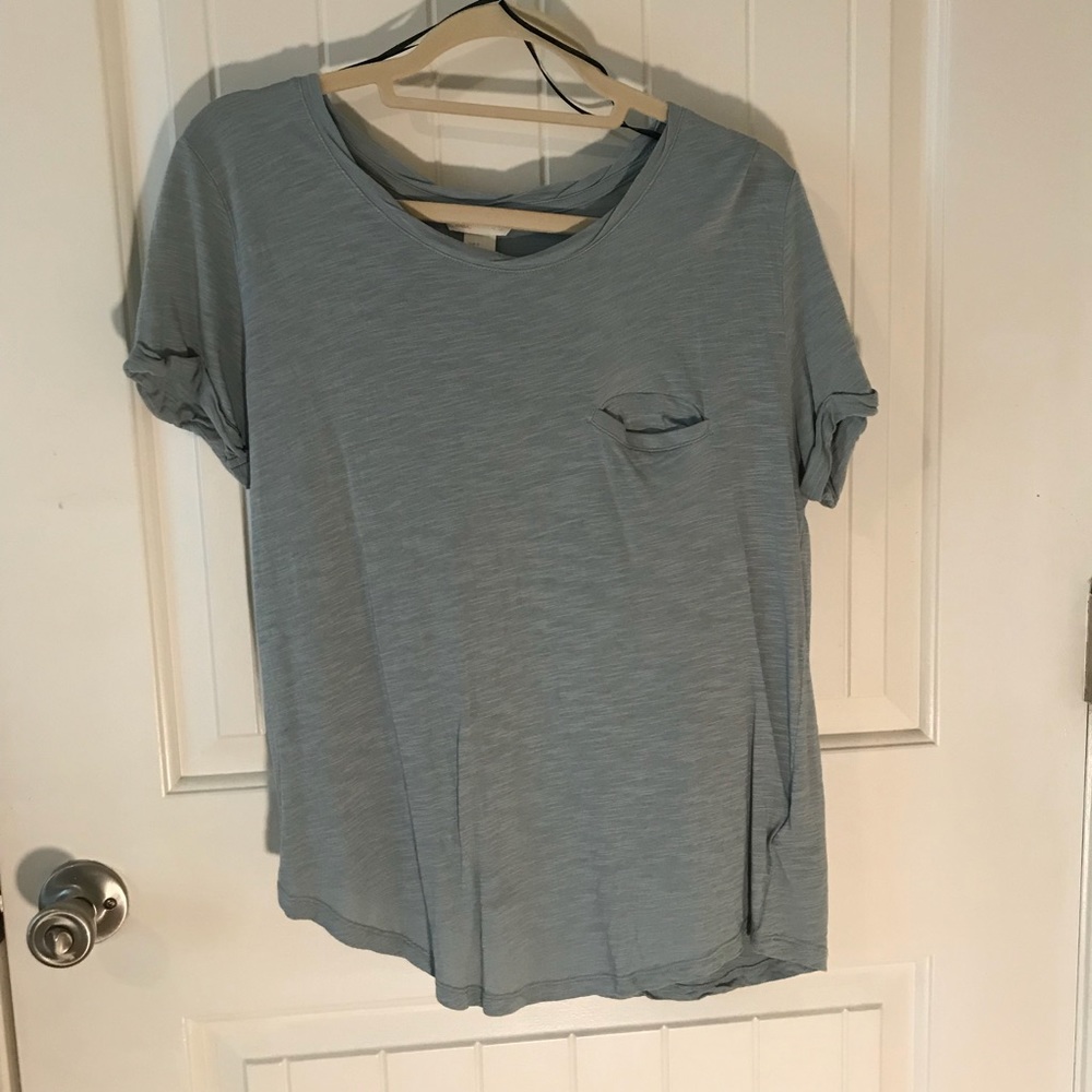 ⭐️H&M T-shirt!⭐️